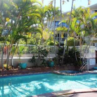 Фотографии апарт отеля 
            Surfers Del Rey