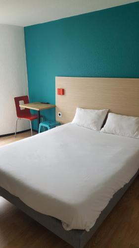 Фотография гостиницы hotelF1 Cergy