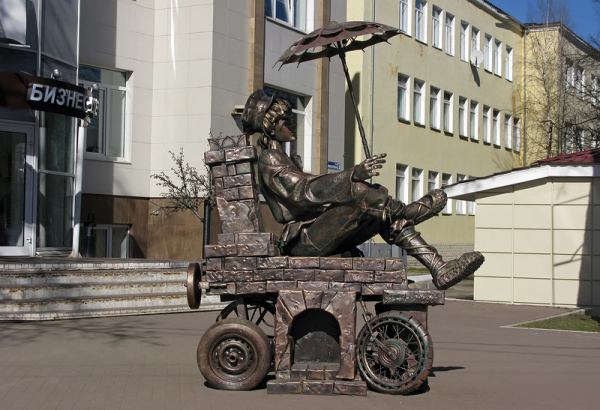 Фотография памятника Скульптура Емеля на печи