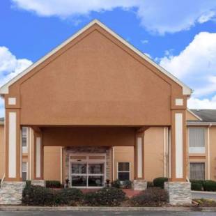 Фотографии гостиницы
Quality Inn & Suites I-40 East