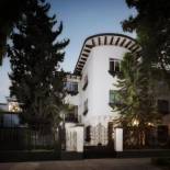 Фотография гостиницы Pug Seal Allan Poe