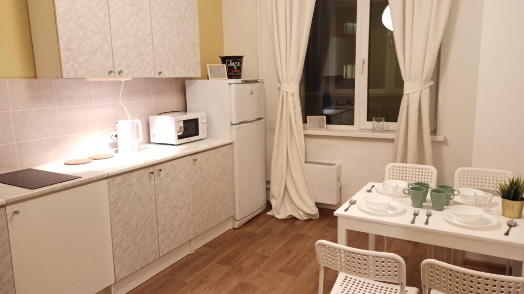 Фотография квартиры Диван и чемодан на Галущака 17