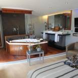 Фотография гостиницы Elégance Suites Hôtel