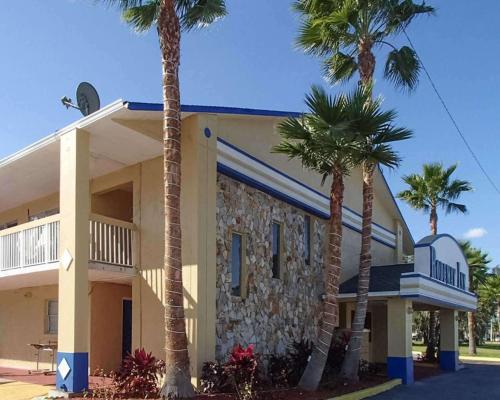 Фотография гостиницы Rodeway Inn Leesburg Chain of Lakes