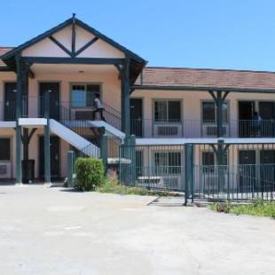 Фотографии мотеля
Best Whittier Inn