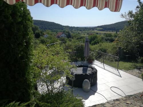 Фотография гостевого дома Felsőörsi Nyugalom