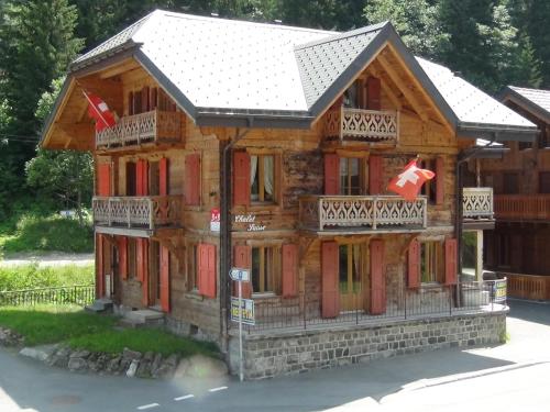 Фотография мини отеля Chalet Suisse Bed and Breakfast