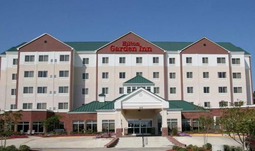 Фотография гостиницы Hilton Garden Inn Starkville