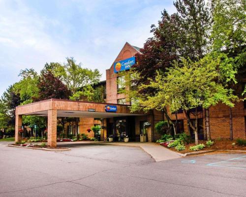 Фотография гостиницы Comfort Inn of Livonia