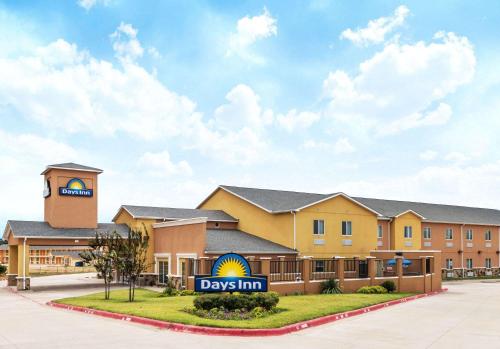 Фотография гостиницы Days Inn by Wyndham Rockdale Texas