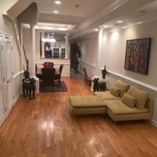 Фотографии гостевого дома
Bloomingdale Beauty near Union Station