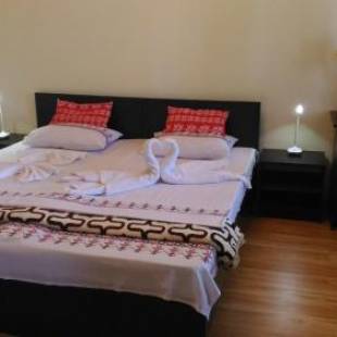 Фотография гостевого дома Edelweiss guesthouse, glamping and camping