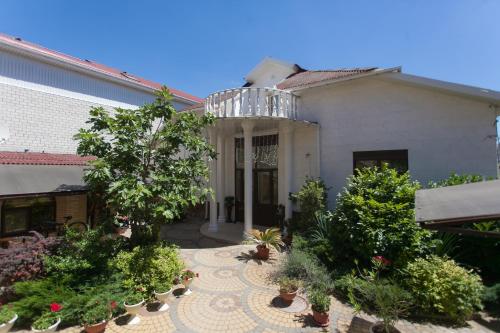 Фотографии гостевого дома
Мансарда