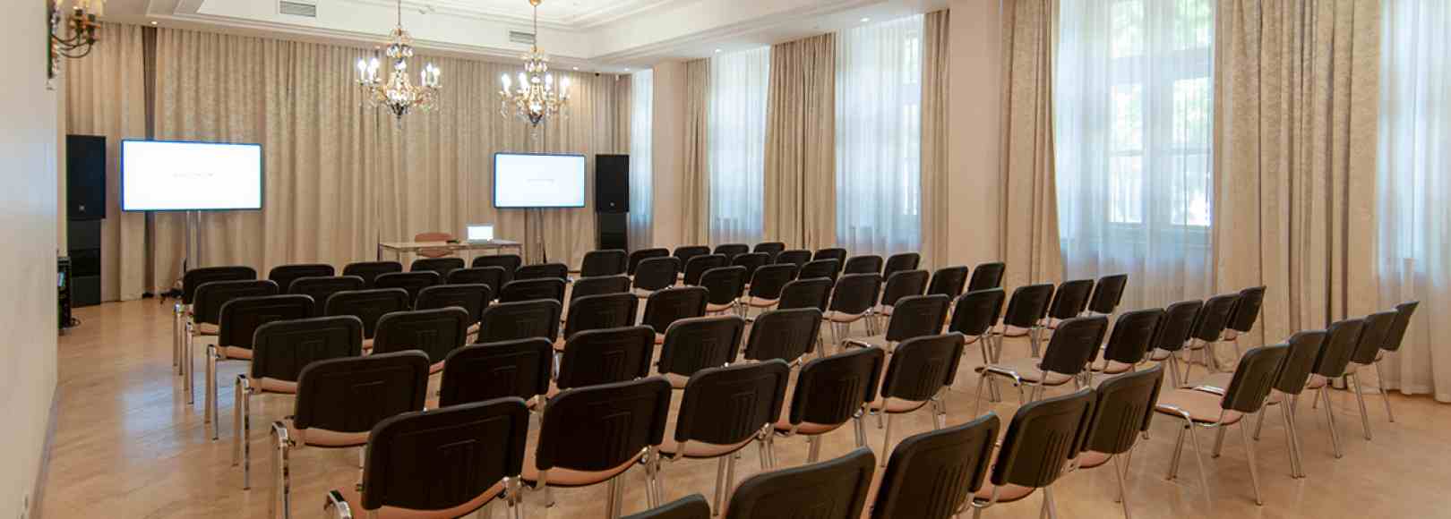 Фотография конференц-зала Аудиториум Зал Библиотека