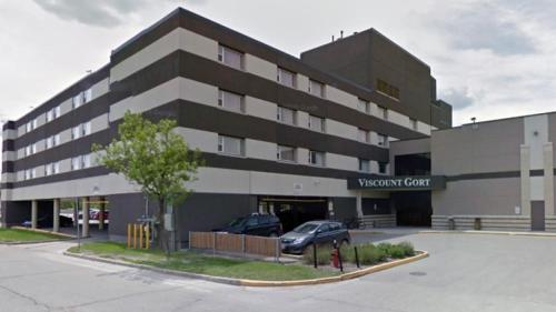 Фотография гостиницы Viscount Gort Hotel, Banquet & Conference Centre