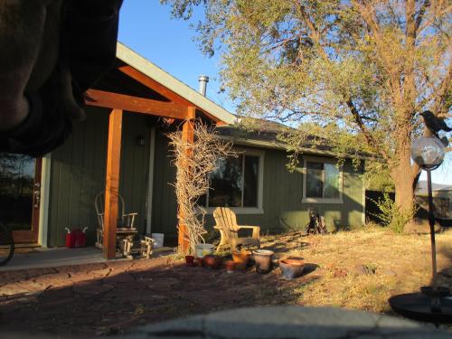 Фотография мини отеля Peaks Wildernest House Bed and Breakfast - Vaccinations Required