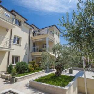 Фотографии гостевого дома
Apartments by the sea Selce, Crikvenica - 5367