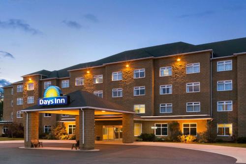 Фотография гостиницы Days Inn by Wyndham Oromocto Conference Centre