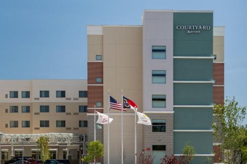 Фотография гостиницы Courtyard by Marriott Raleigh-Durham Airport/Brier Creek