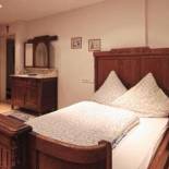 Фотография мини отеля Hotel zum Schwan Weilerswist