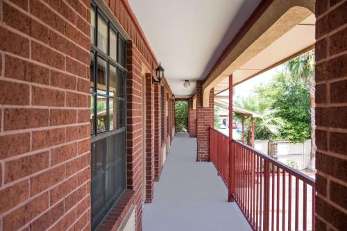 Фотография гостиницы Super 8 by Wyndham Houston West Katy