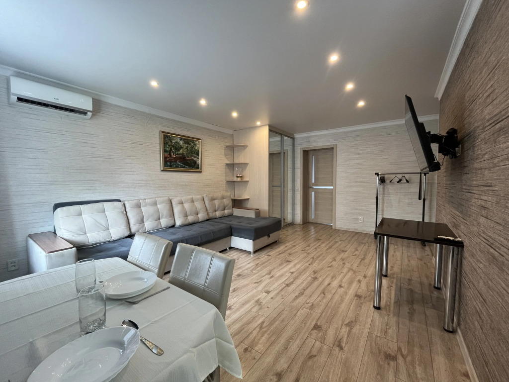 Фотография квартиры Апартаменты Unique Apart Сапфир  напротив Цирка и Променада 3 на Ленина 63