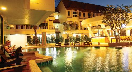 Фотография гостиницы Palmyra Patong Resort Phuket - SHA Extra Plus