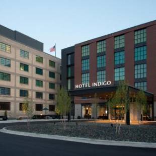 Фотографии гостиницы 
            Hotel Indigo - Madison Downtown, an IHG Hotel