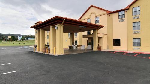 Фотография гостиницы Ruidoso Mountain Inn
