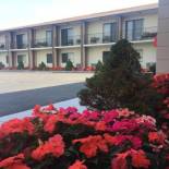 Фотография мини отеля Red Roof Inn & Suites Middletown, RI