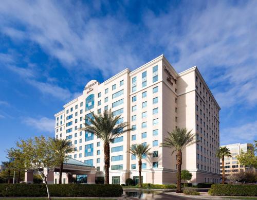 Фотография гостиницы Residence Inn by Marriott Las Vegas Hughes Center