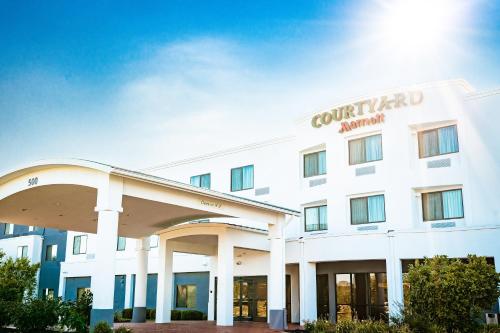 Фотография гостиницы Courtyard by Marriott Kingston