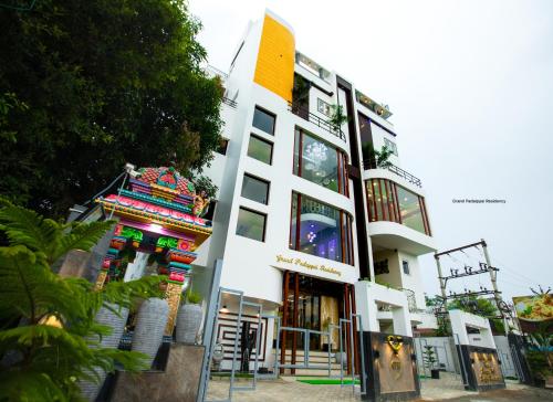 Фотография гостиницы Grand Padappai Residency