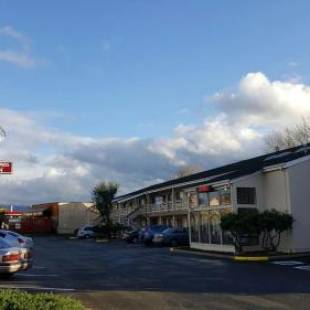 Фотографии мотеля
Fairground Inn