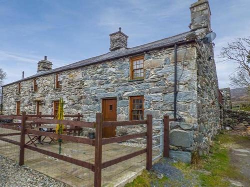 Фотография гостевого дома Cwm Yr Afon Cottage