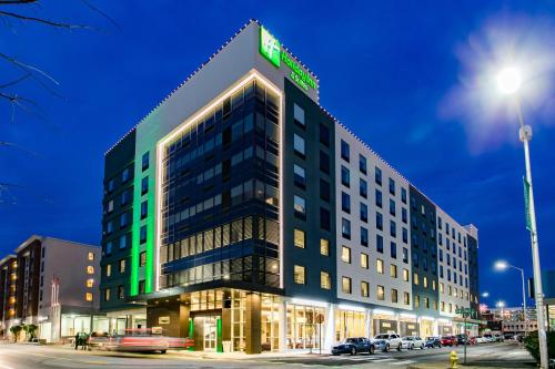 Фотографии гостиницы
Holiday Inn Hotel & Suites Chattanooga, an IHG Hotel