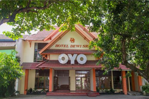 Фотография гостиницы OYO 759 Hotel Dewi Sri