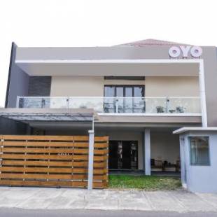 Фотографии гостиницы 
            OYO 1094 Guest House 360°