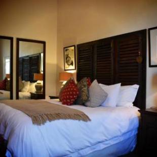 Фотографии гостевого дома
Roche House