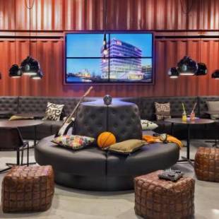 Фотографии гостиницы
Moxy Amsterdam Houthavens