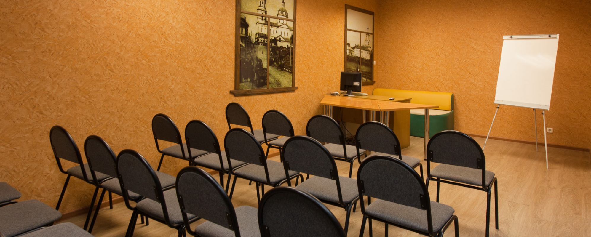 Фотографии конференц-зала Конференц зал гостиницы Постоялый двор