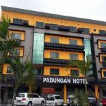 Фотография гостиницы Padungan Hotel