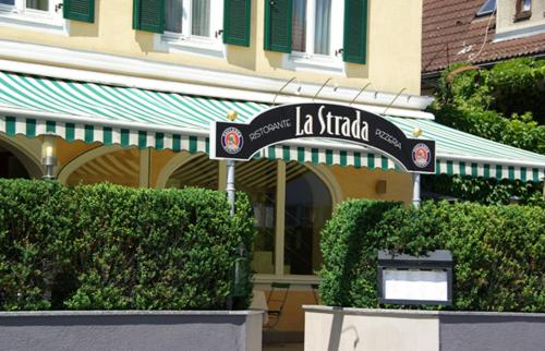 Фотографии гостиницы 
            La Strada