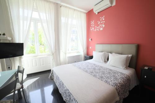 Фотография гостевого дома Pinho Apartments, Studios and Rooms