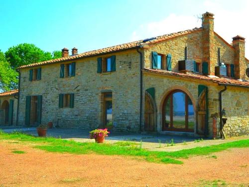 Фотография гостевого дома Spacious Holiday House in Chianni Italy With Private pool