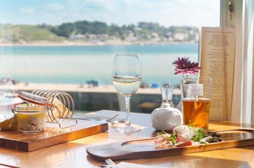 Фотография гостиницы Padstow Harbour Hotel