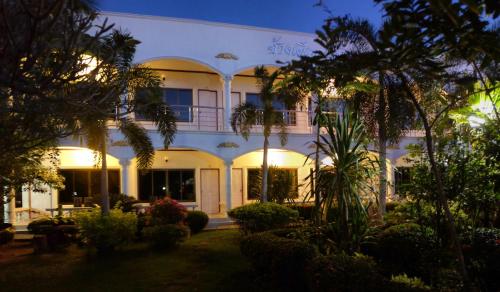 Фотография гостиницы White Elephant Resort