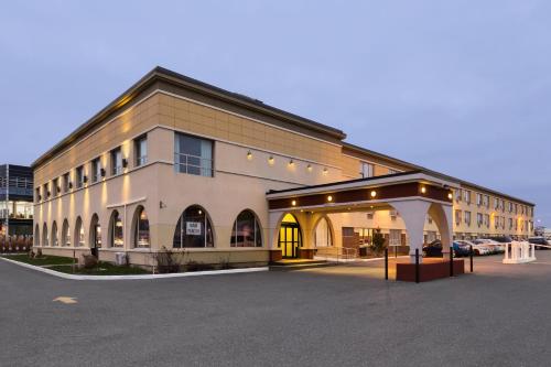 Фотография гостиницы Days Inn by Wyndham Montreal Airport Conference Centre