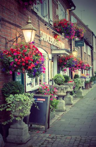 Фотография гостиницы THE SARACENS HEAD INN