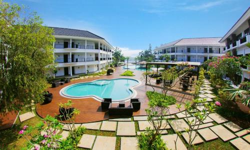 Фотография гостиницы Lido Lake Resort by MNC Hotel